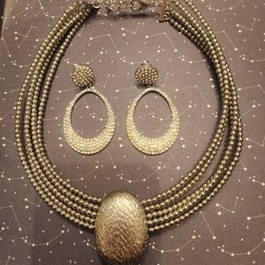 Elegant Silver Necklace and Earring Set